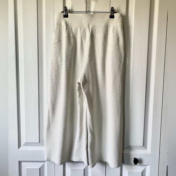 Lululemon can you feel the pleat crop - Picture 10 of 13